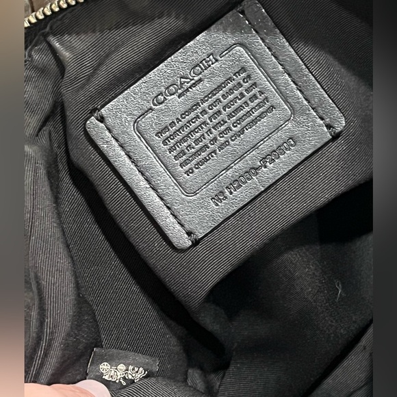 COACH Pouch In Signature Canvas Black And Gray # 29508 - Picture 9 of 11